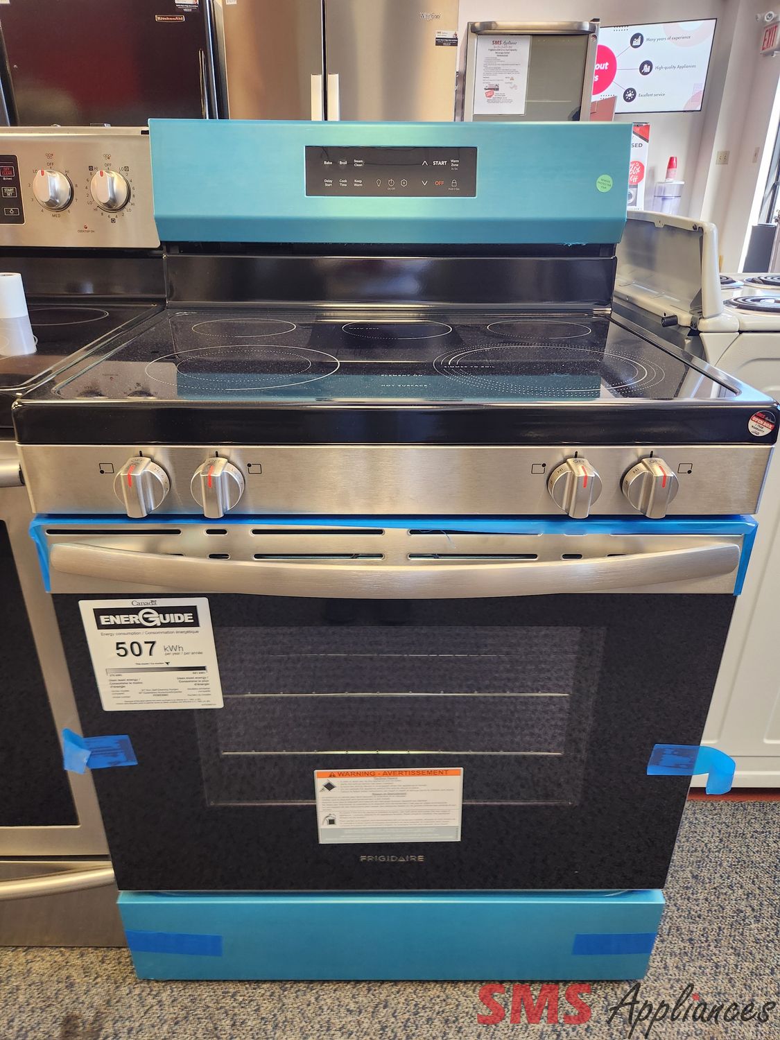 Open Box - Scratch & Dent Frigidaire Glass Top Stove FCRE306CAS