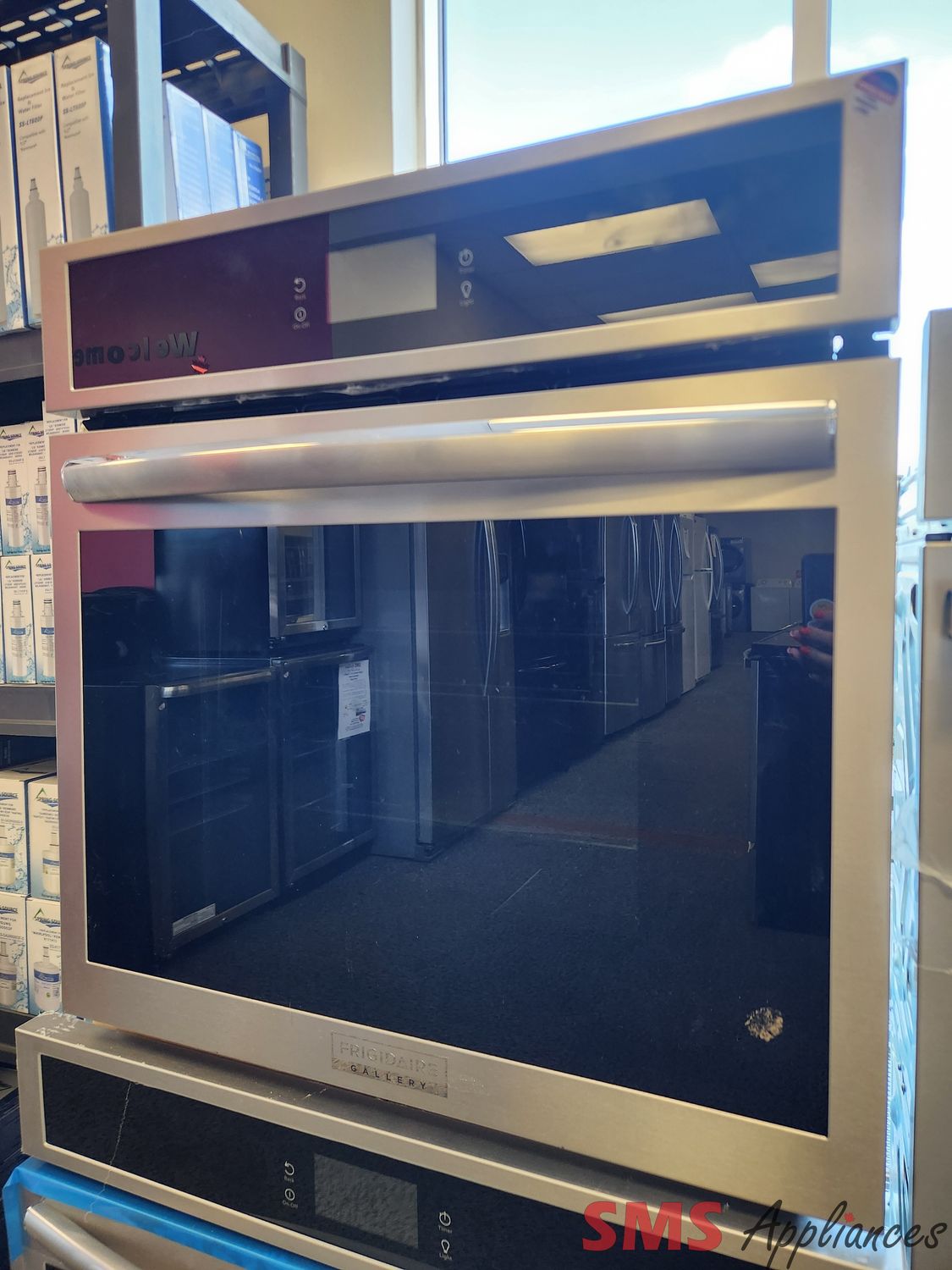 Open box - Scratch & Dent Frigidaire Gallery 27" Wall Oven GCWS2767AF