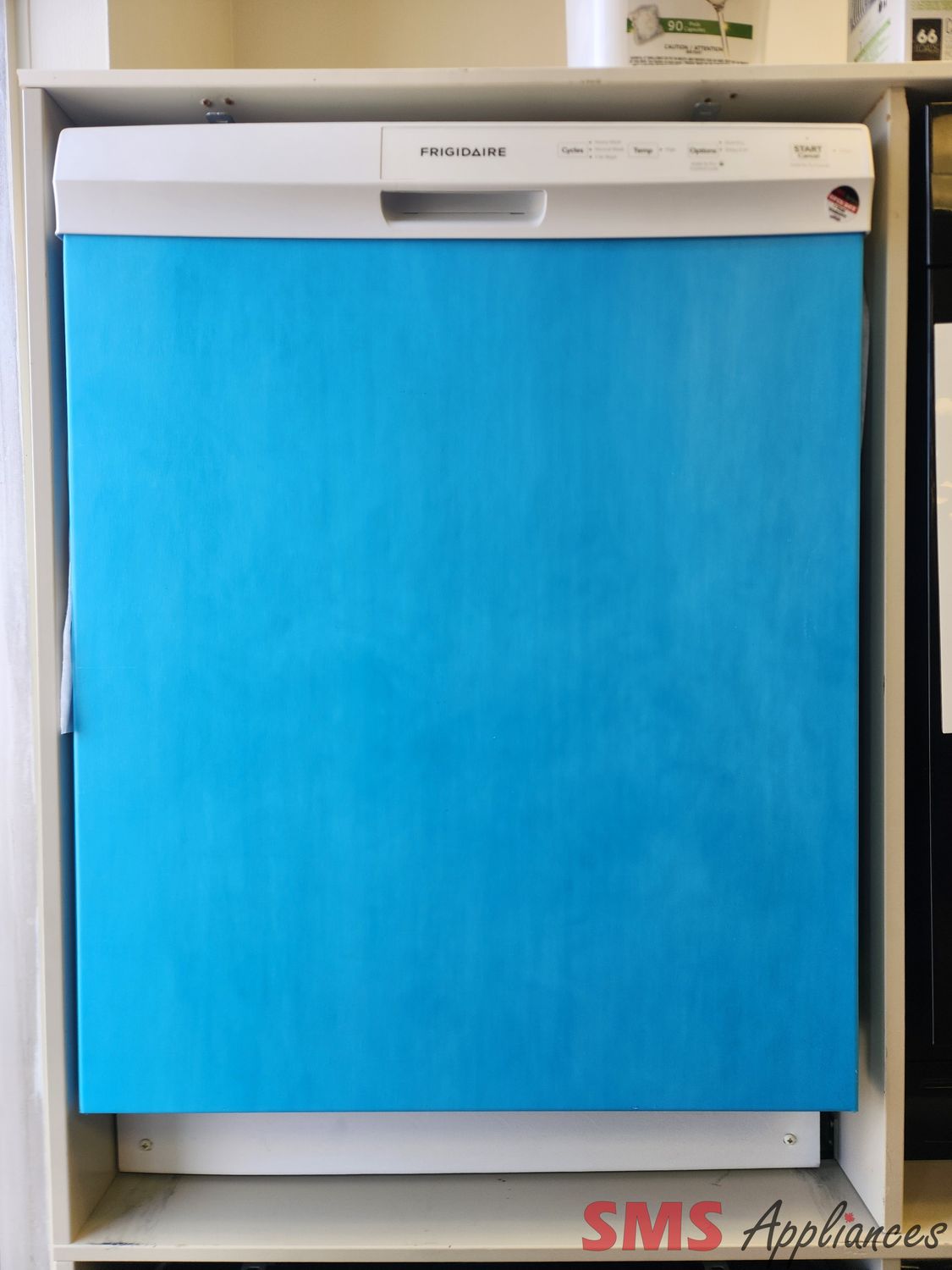 Open Box - Scratch & Dent Frigidaire 24" 60dB Built-In Dishwasher FFCD2413UW