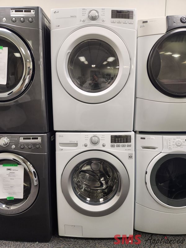 LG Washer & Dryer Set WM3170CW/DLE3180W