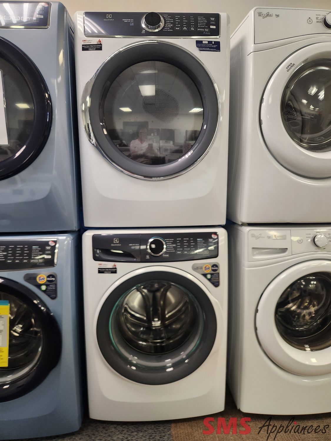 Open Box - Scratch & Dent Electrolux Washer & Dryer Set ELFW7537AW/ ELFE743CAW