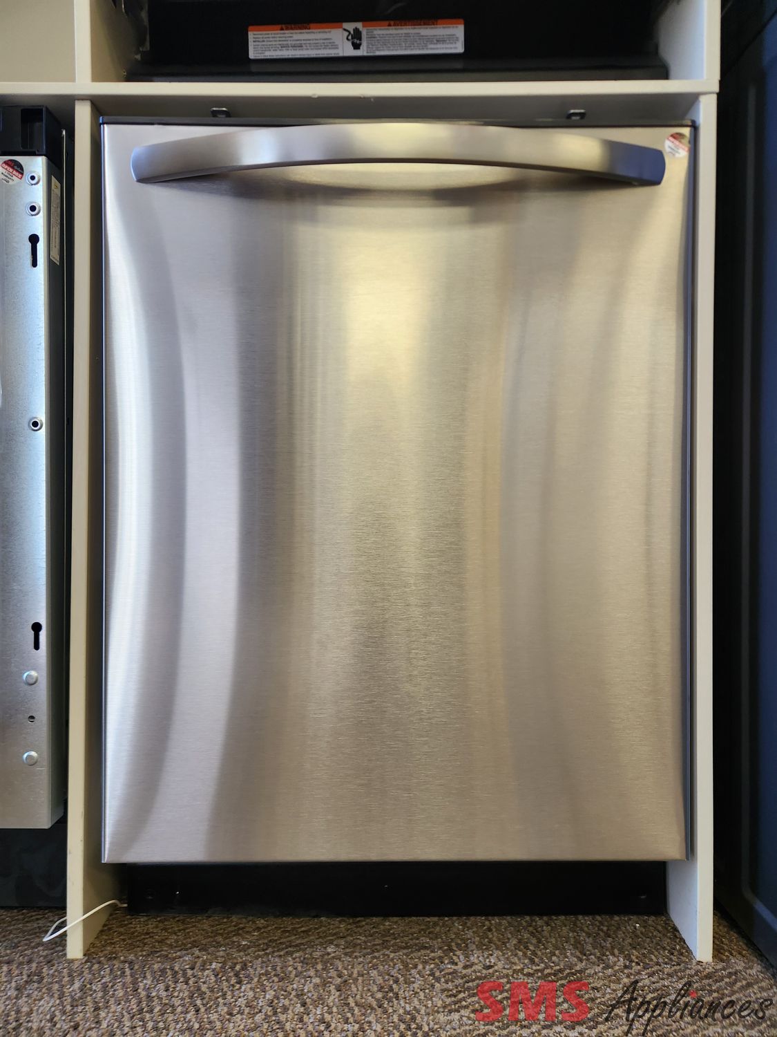 Open Box- Scratch & Dent Frigidaire 24" 52 dB Built-in Dishwasher FDPH4316AS