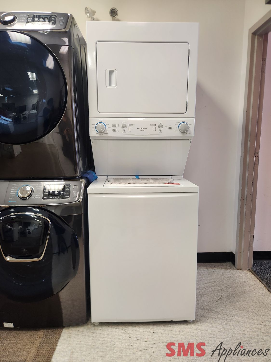 Open Box - Scratch & Dent Frigidaire Laundry Center FLCE752CAW