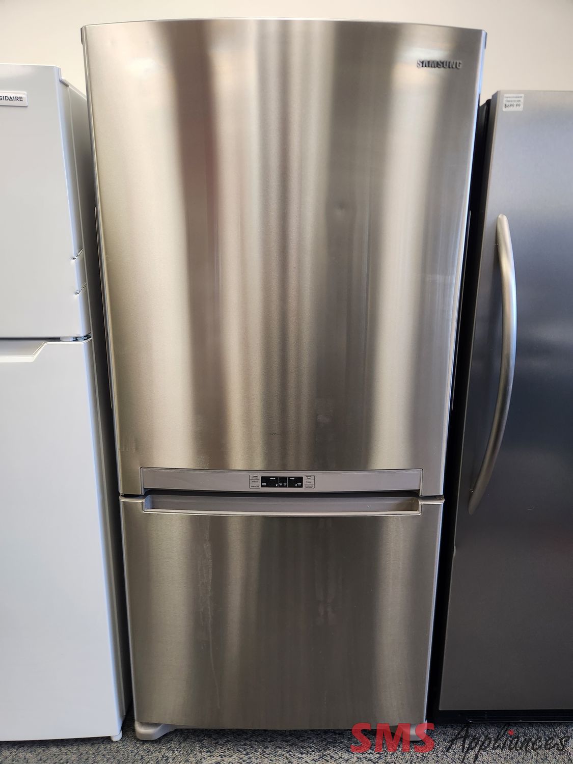 Samsung 33" Bottom Mount Fridge RB194CRS