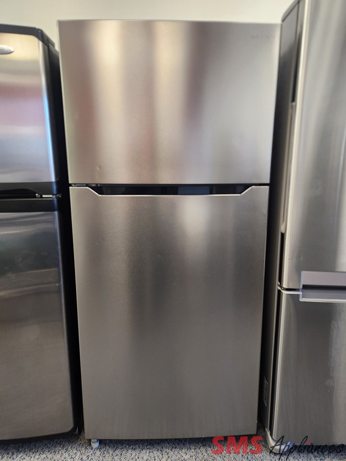 Insignia 30" Top Mount Fridge NS-RTM18SS7