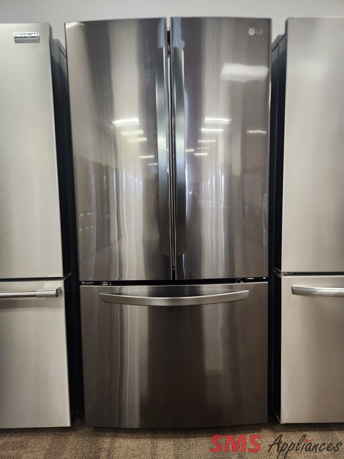 LG 33" French Door Fridge LRFCS2503D