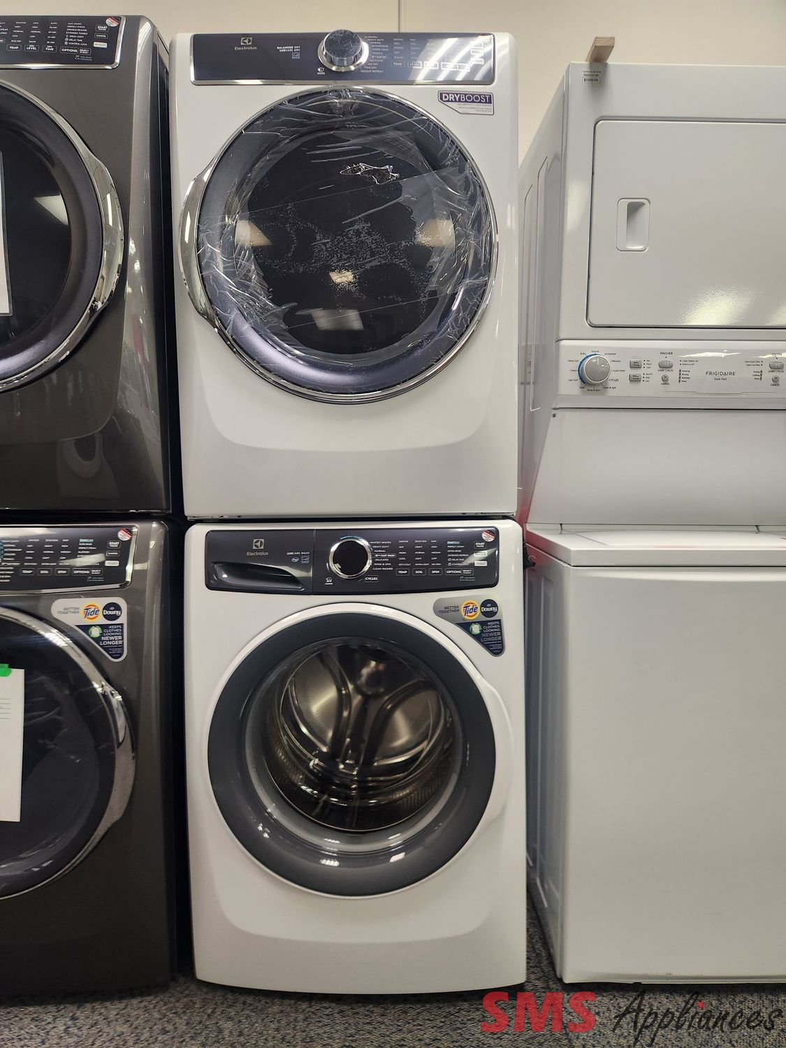 Open Box - Scratch & Dent Electrolux Washer & Dryer Set ELFW7437AW/ ELFE763CAW