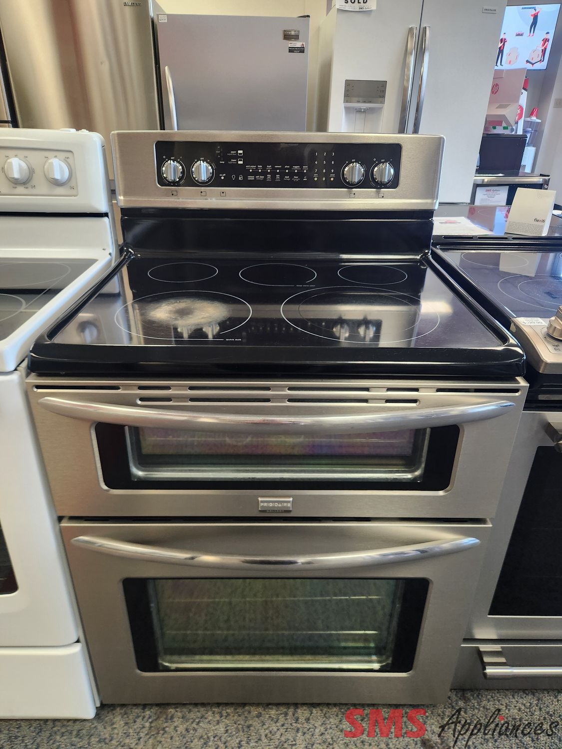 Frigidaire Gallery Glass Top Stove CGEF304DKF