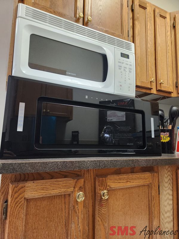 Robinhood  Black Glass Rangehood RPG3CL90BK