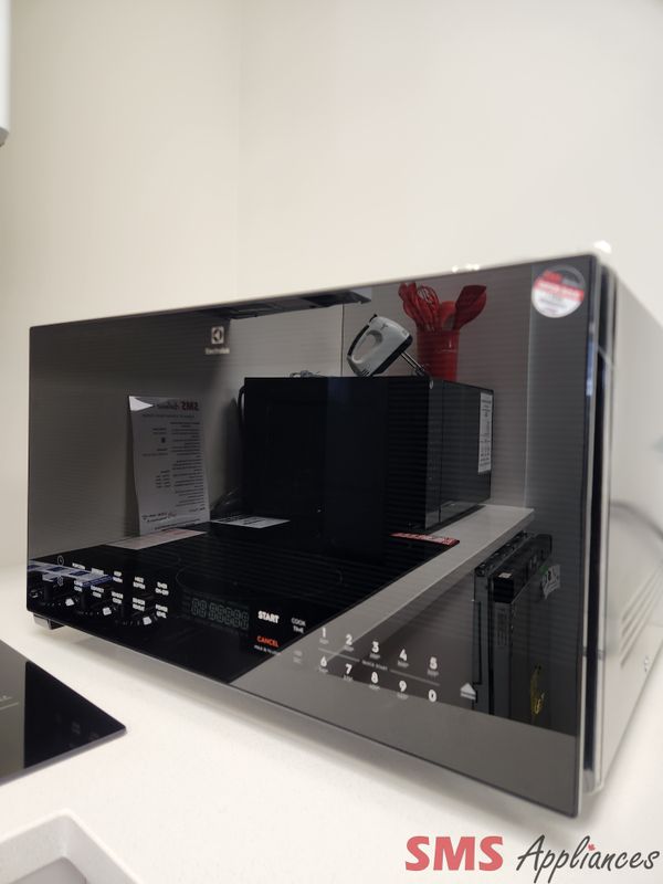 Open Box - Scratch & Dent Electrolux Build-In Microwave Oven EMBS2411ABA Open Box - Scratch & Dent Electrolux Build-In Microwave Oven EMBS2411ABA