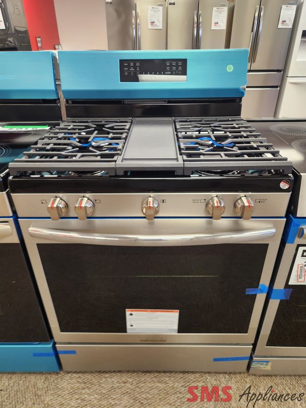 Open Box - Scratch & Dent Frigidaire Gallery Gas Top Stove GCRG3060BF Open Box - Scratch & Dent Frigidaire Gallery Gas Top Stove GCRG3060BF