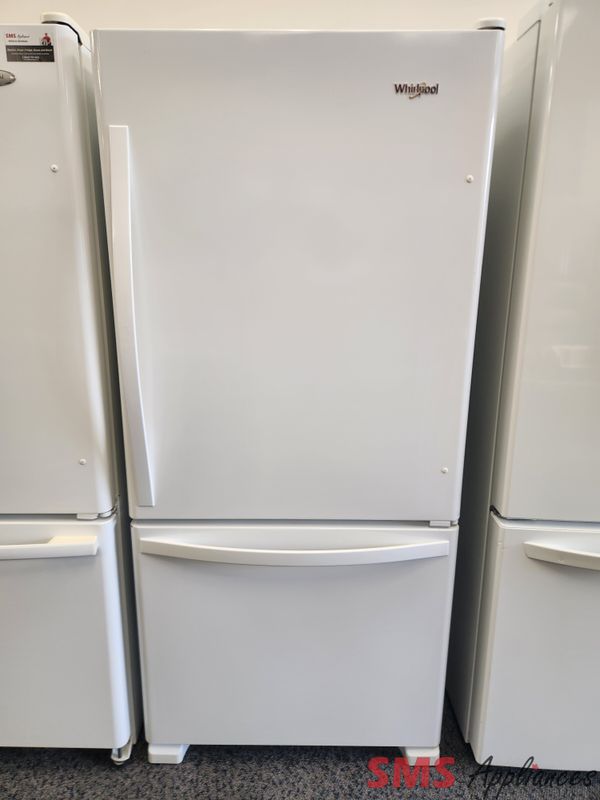 Whirlpool 30 Whirlpool 30" Bottom Mount Fridge WRB329DFBW