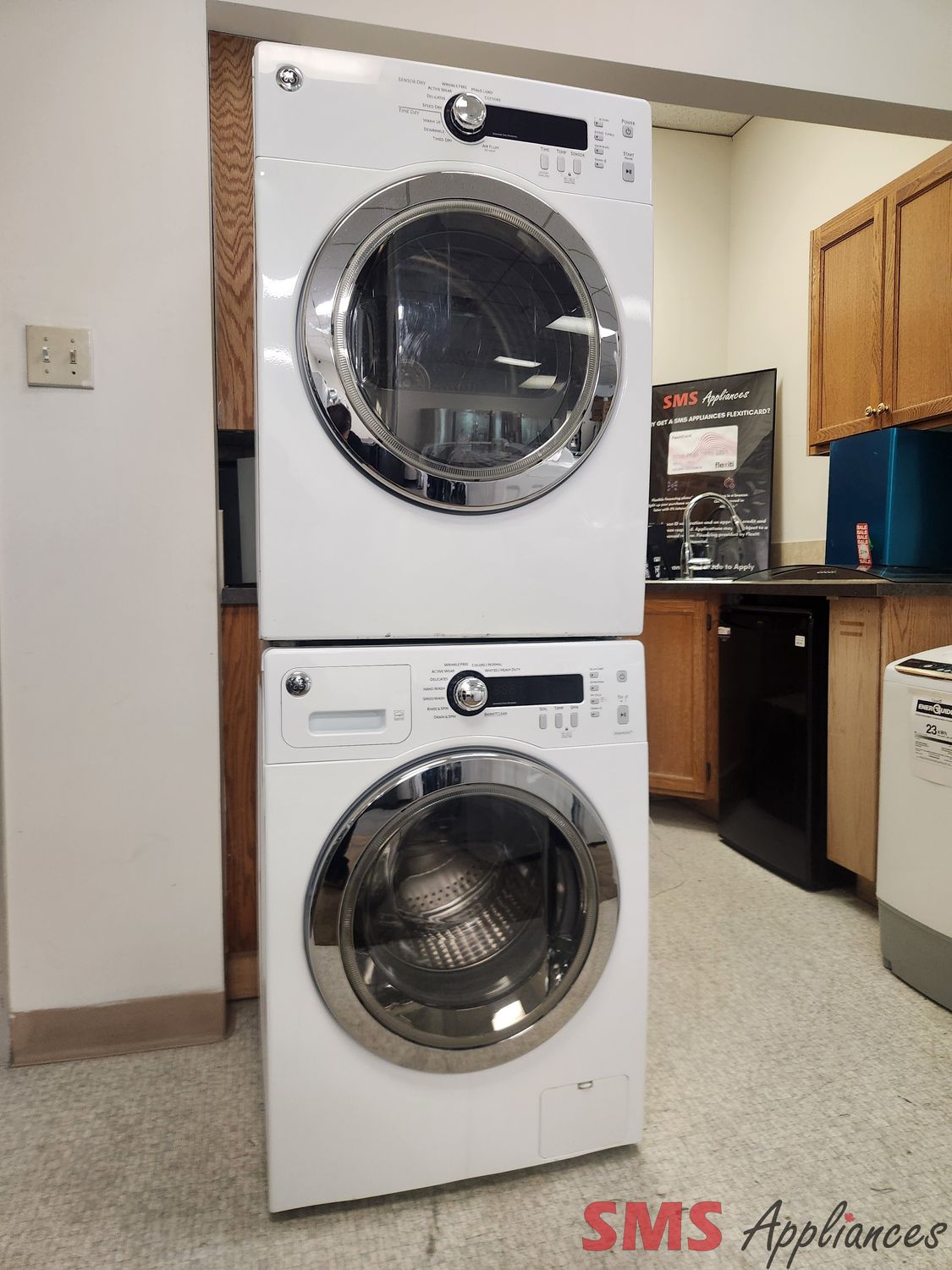 GE 24" Washer & Dryer Set WCVH4800K3WW/PCVH480EK1WW