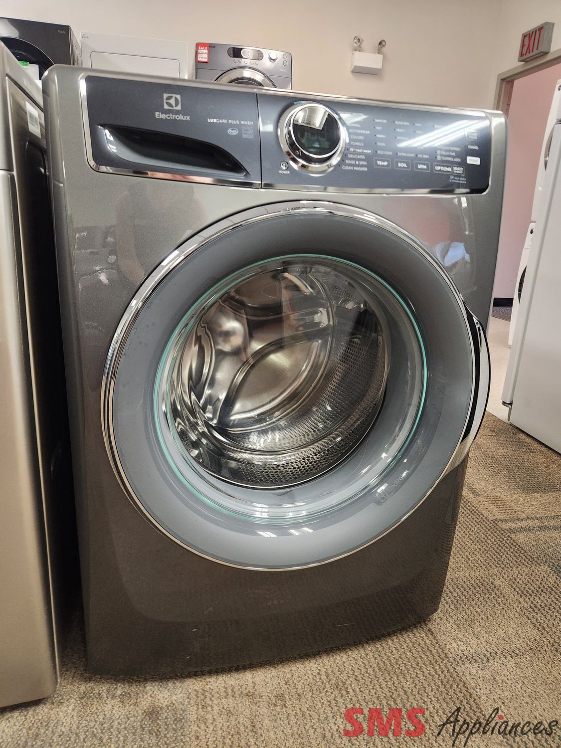 Open Box - Scratch & Dent Electrolux Front Load Washer ELFW7537AT