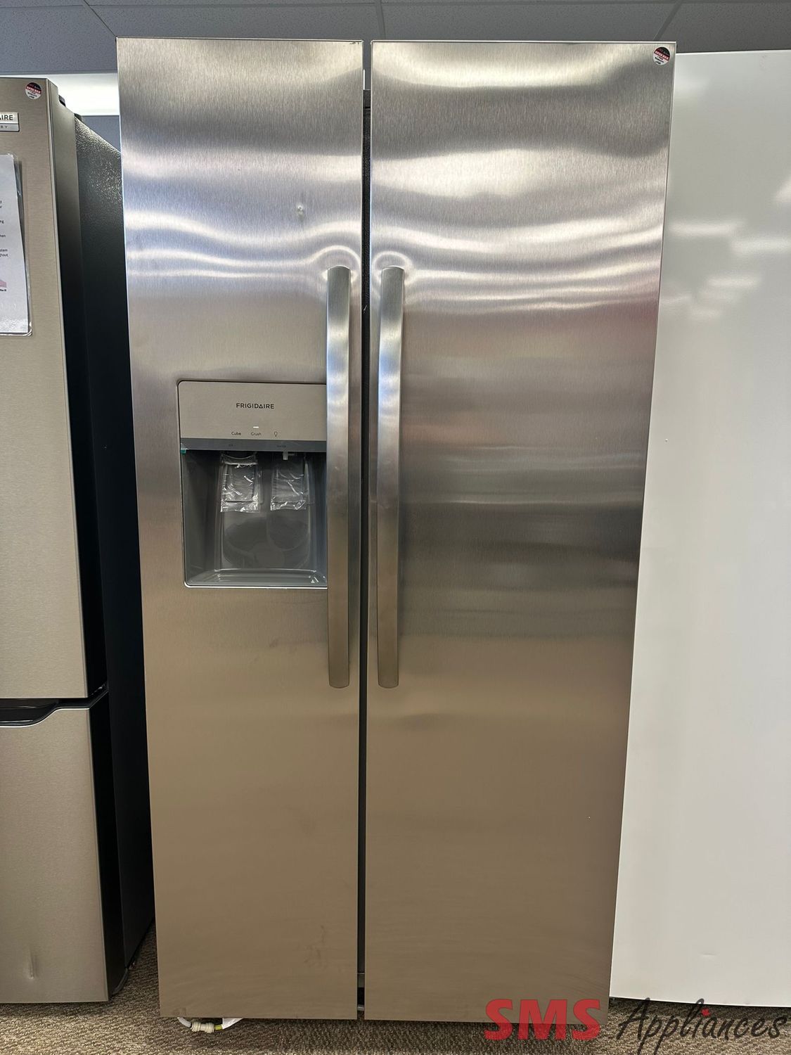 Open Box - Scratch & Dent Frigidaire 33" Side-by-Side Fridge FRSS2323ASA