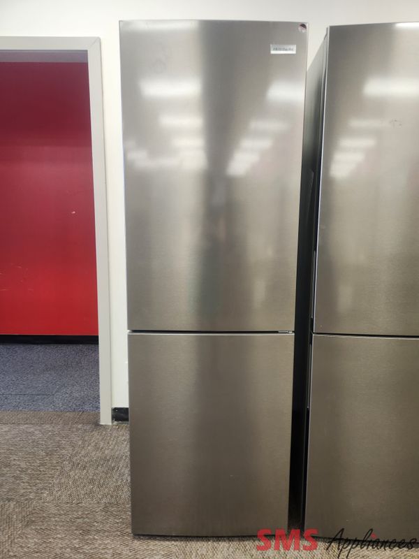 Open Box - Scratch & Dent Frigidaire 24 Open Box - Scratch & Dent Frigidaire 24" Bottom Mount Fridge FRBG1224AV