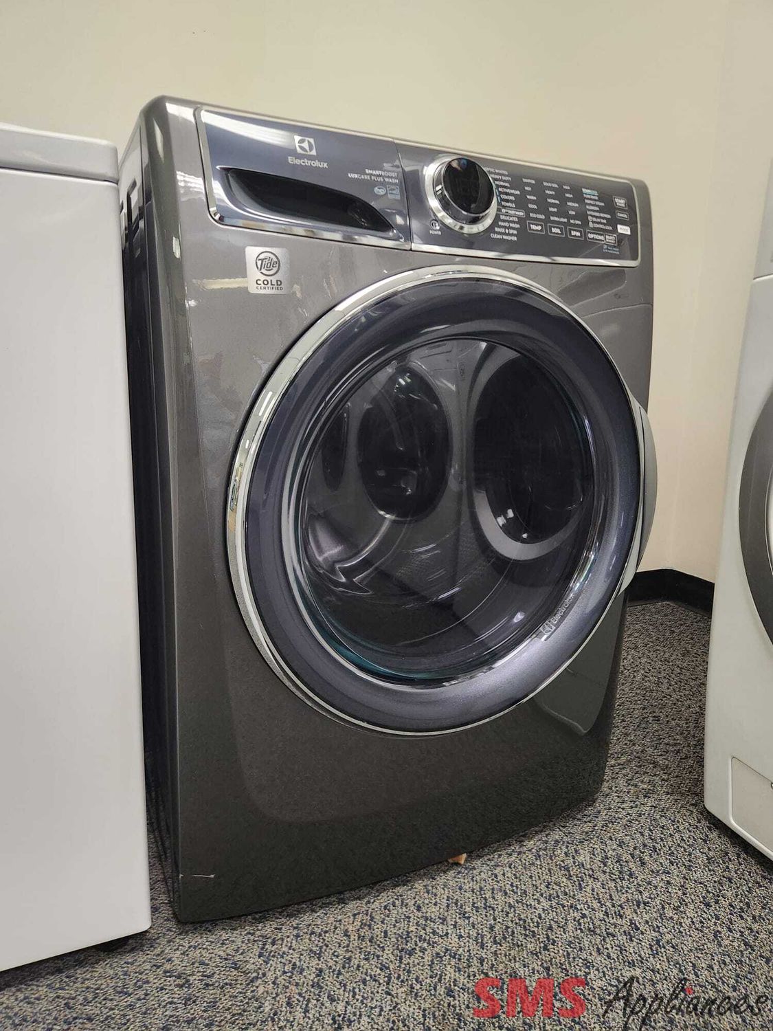 Open Box - Scratch & Dent Electrolux Front Load Washer ELFW7637AT