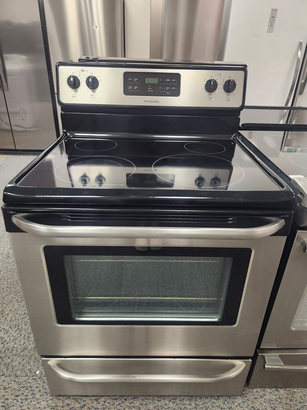 Frigidaire Glass Top Stove CFEF3048LSN