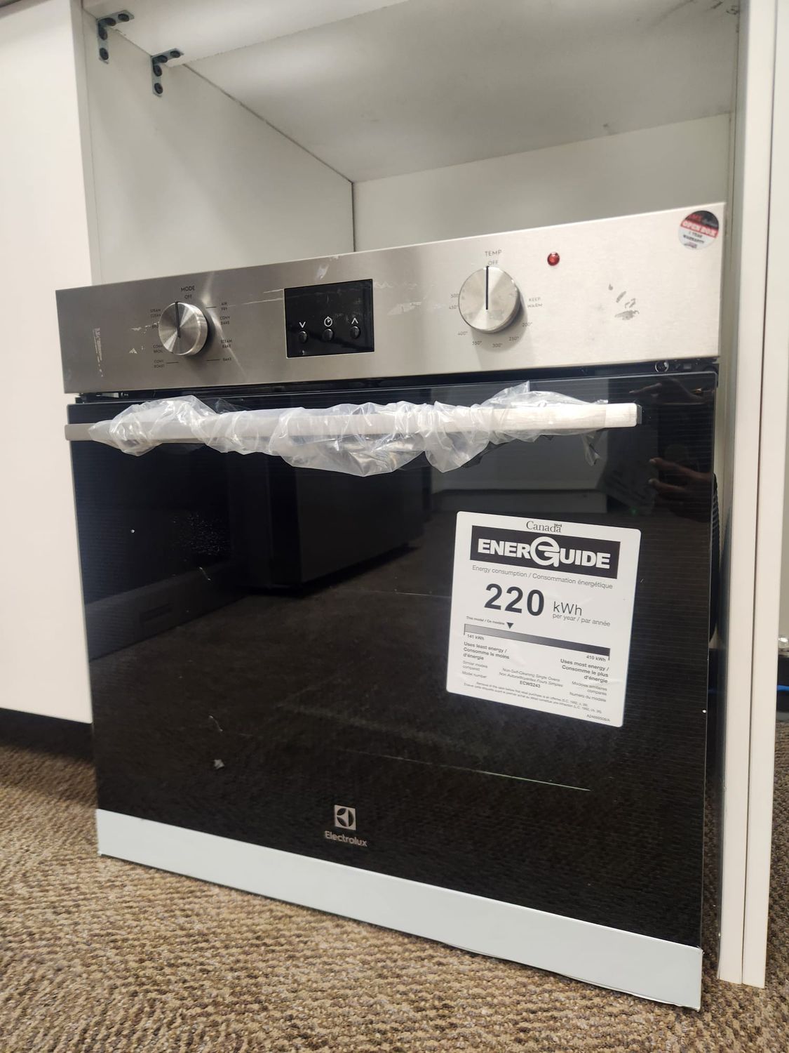 Open Box - Scratch & Dent Electrolux 24" Wall Oven ECWS243CAS