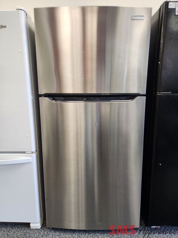 Frigidaire 30 Frigidaire 30" Top Freezer Refrigerator, FFTR2045VS