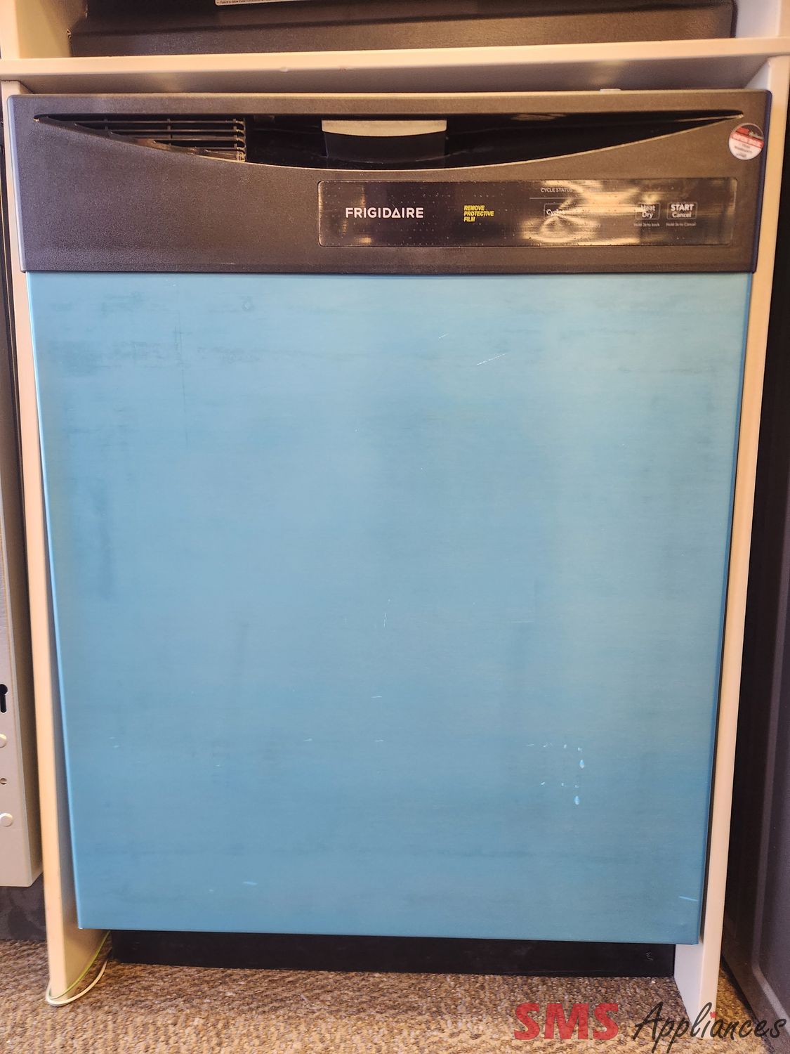 Open Box - Scratch & Dent Frigidaire 24" 55dB Built-In Dishwasher FDPC4221AS3A