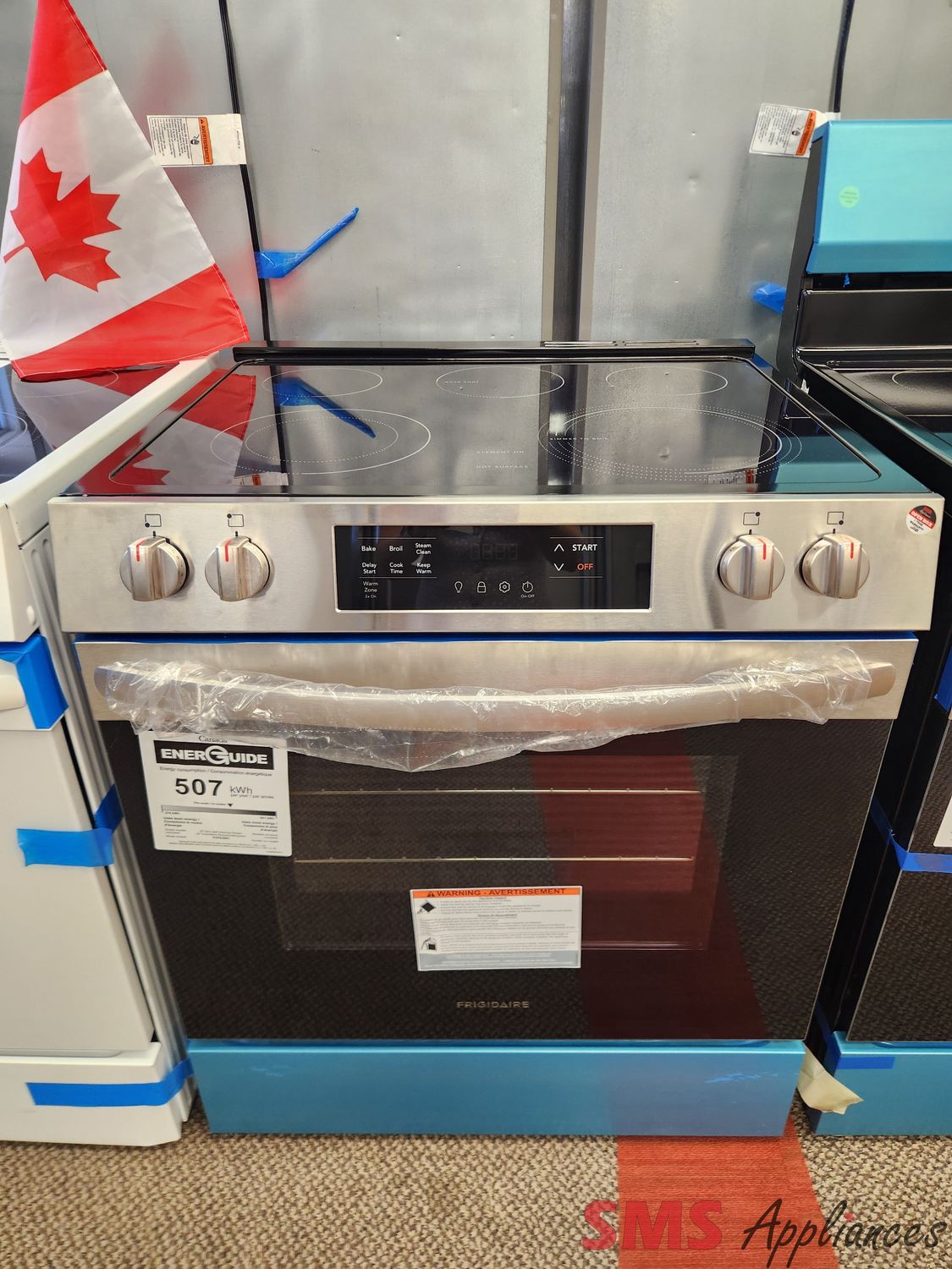 Open Box - Scratch & Dent Frigidaire Glass Top Stove FCFE306CAS