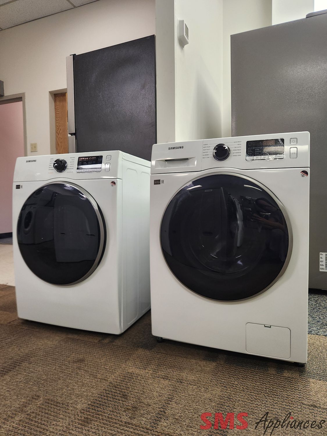 Open Box - Scratch & Dent 24" Samsung Washer and Dryer Set WW25B6800AW/DV25B6800EW