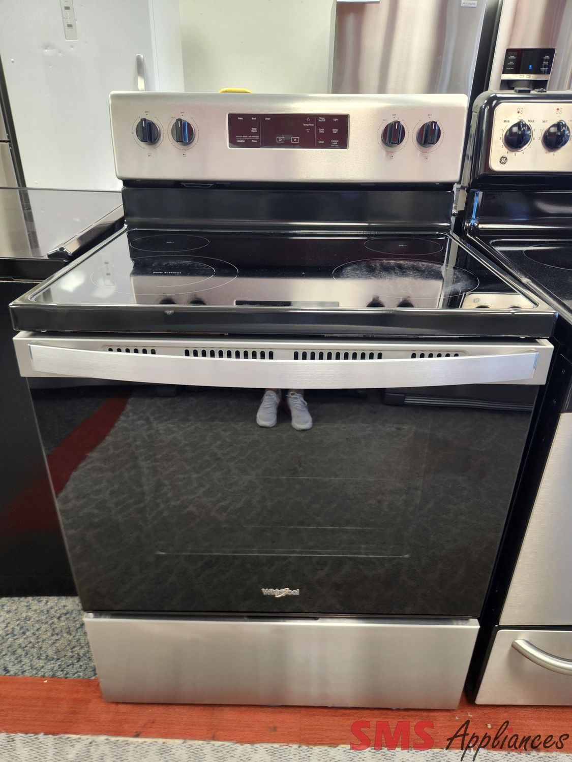 Whirlpool Glass Top Stove YWFE515S0JS