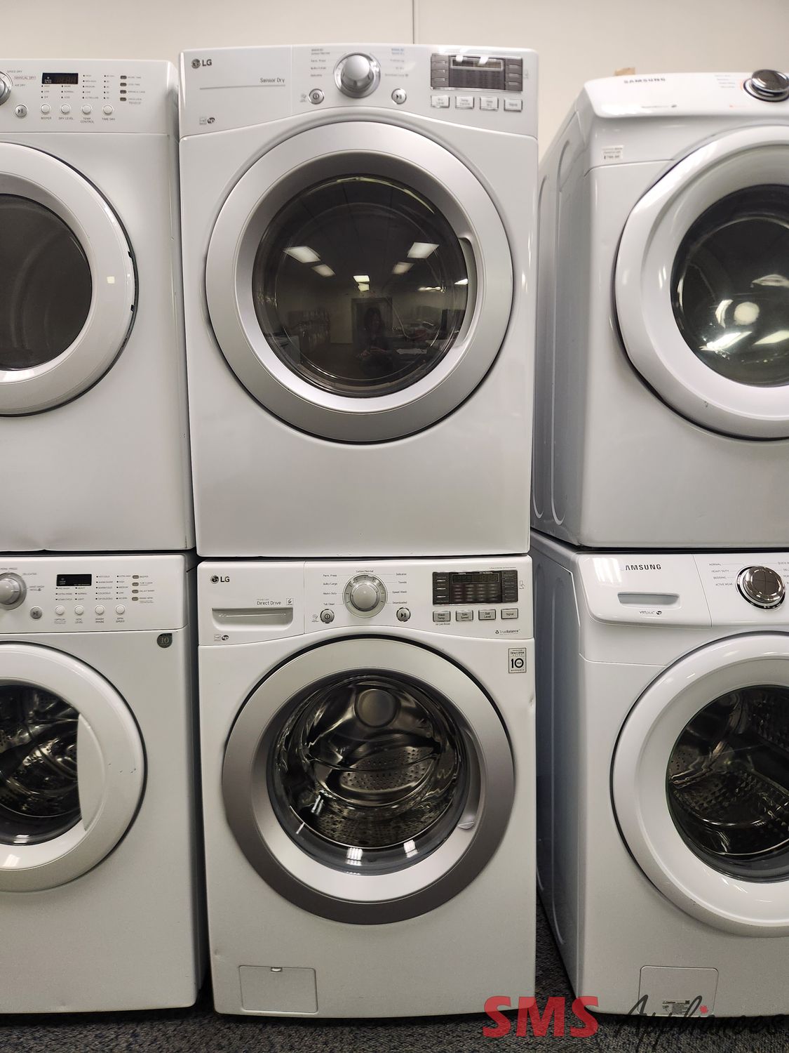 LG Washer & Dryer Set WM3270CW/DLE1370W