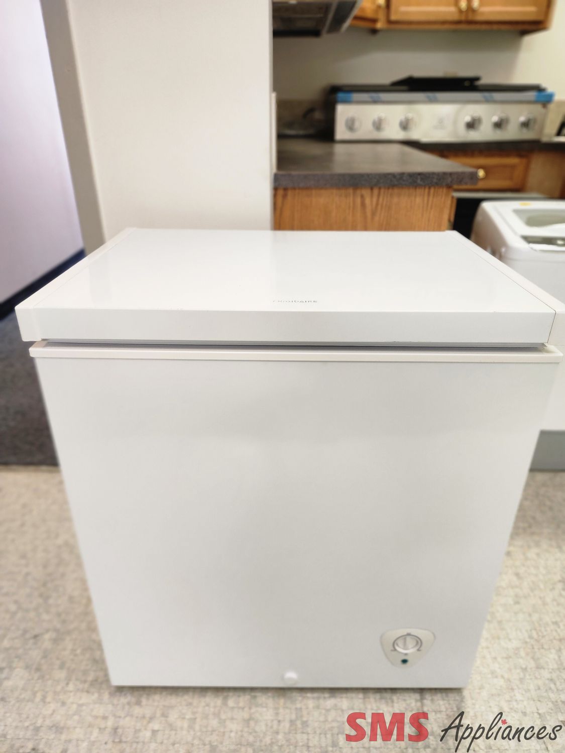 Frigidaire Chest Freezer ​5.1 cu.ft FFFC05M1QW