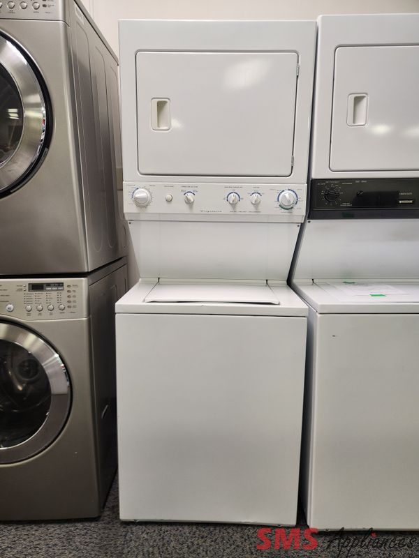 Frigidaire Laundry center FEZ831CAS