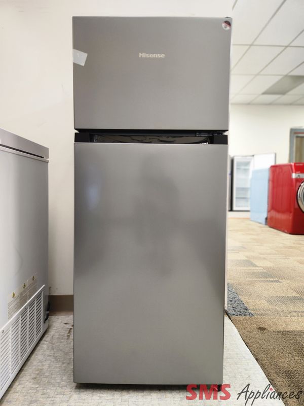 Open Box - Scratch & Dent Hisense 19 Open Box - Scratch & Dent Hisense 19" Top Mount Fridge HRT044VE