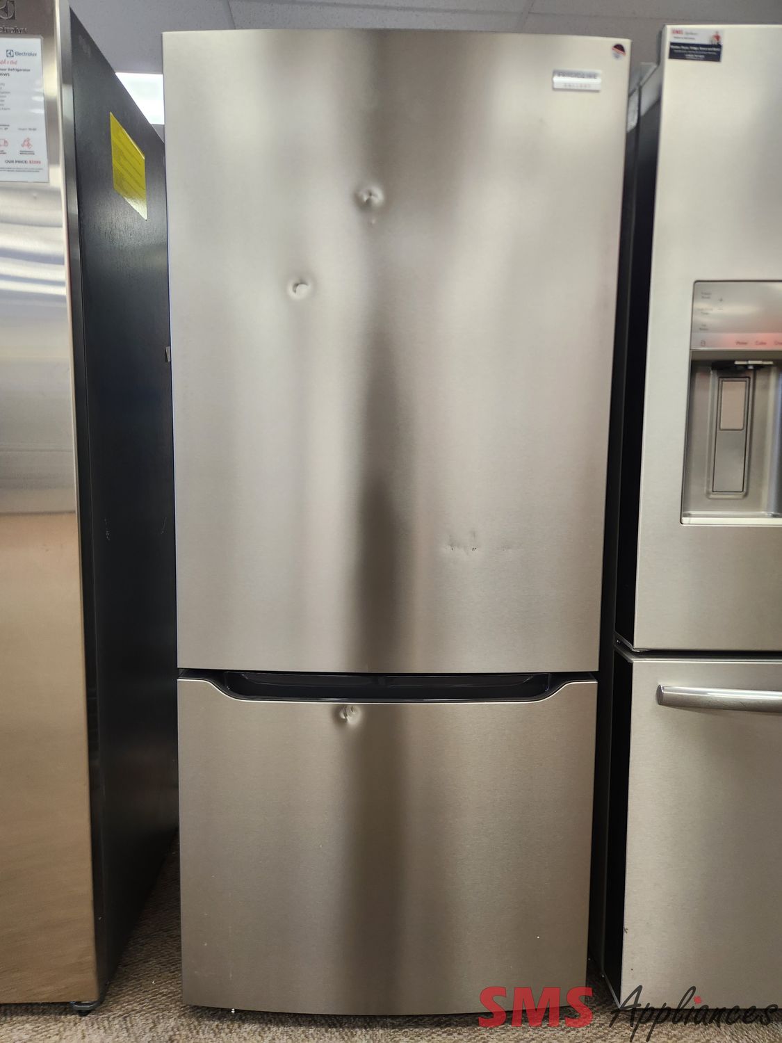 Open Box - Scratch & Dent Frigidaire Gallery 30" Bottom Mount Fridge GRBN2012AF