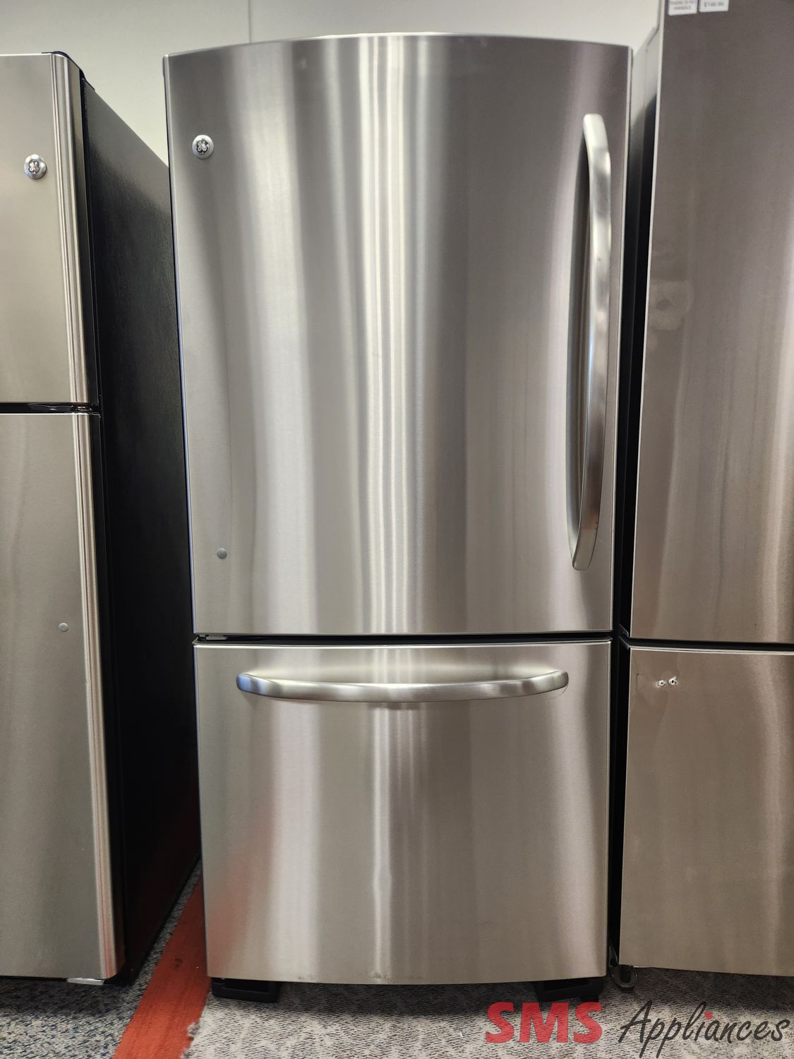 GE 30" Bottom Mount Fridge GDRS0KBXCRSS