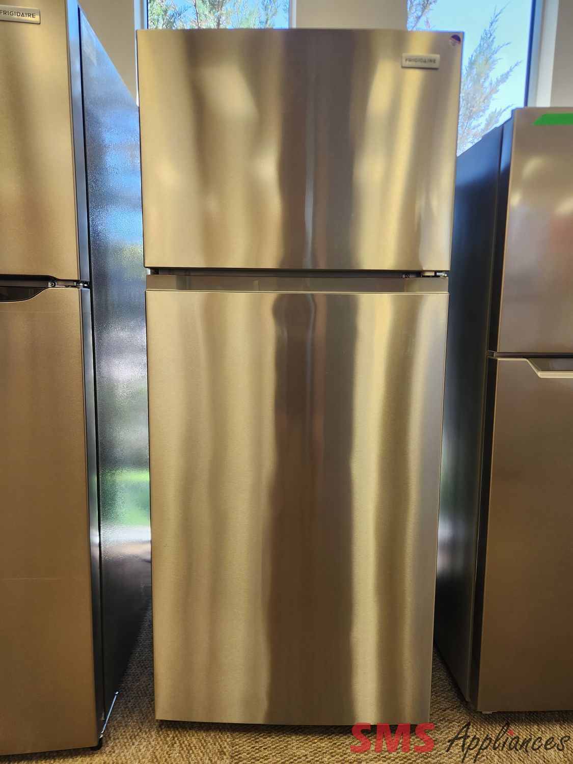 Open Box - Scratch & Dent Frigidaire 28" Top Mount Fridge FRTE1622AS
