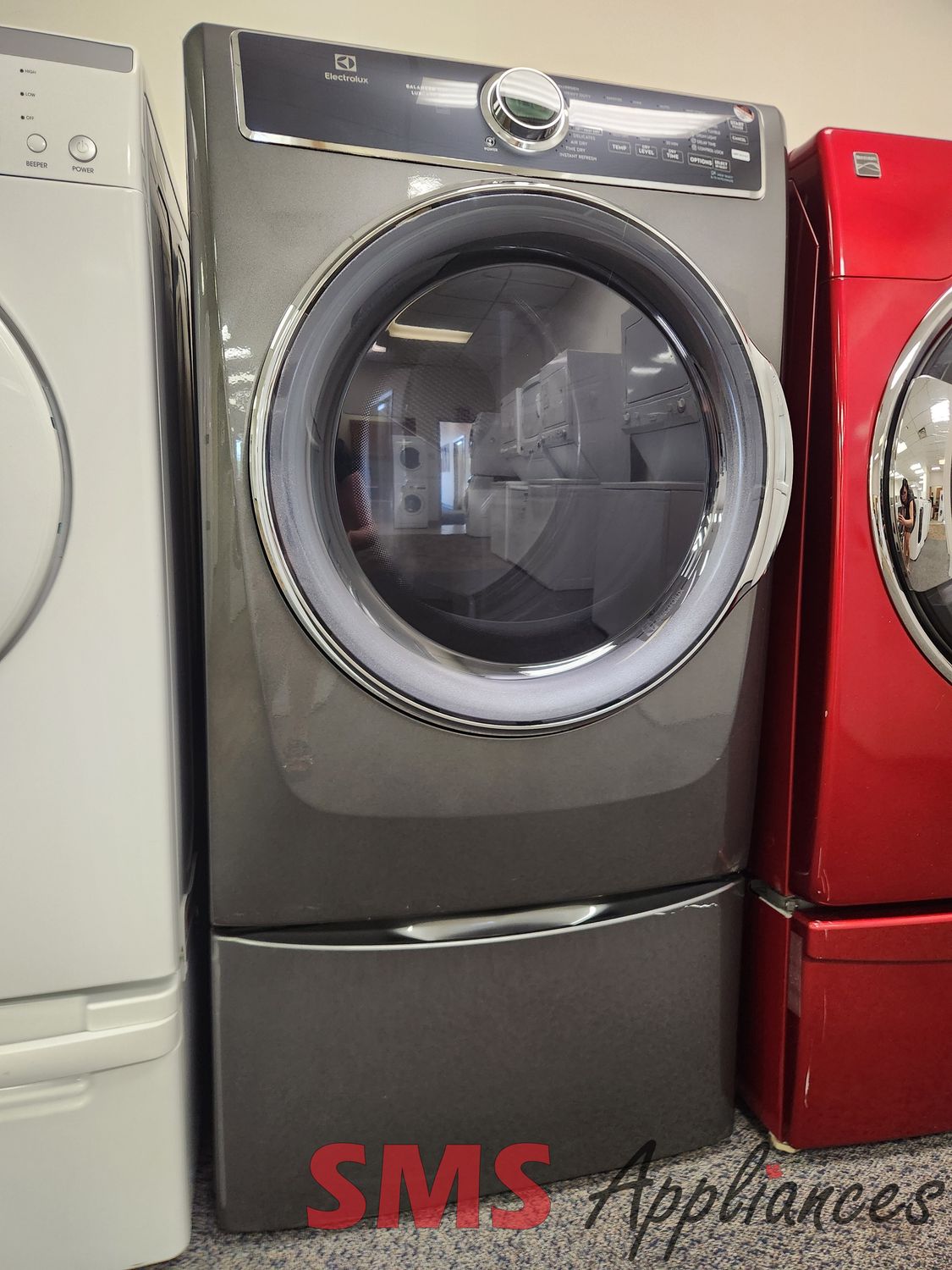 Open Box - Scratch & Dent Electrolux Dryer with Pedestal ELFE763CAT