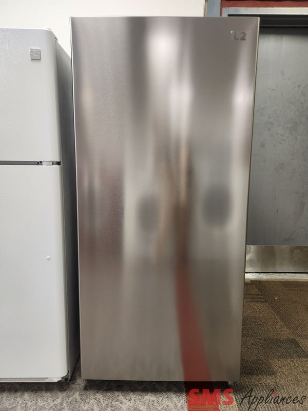 L2 28″ Convertible Upright  Fridge or Freezer