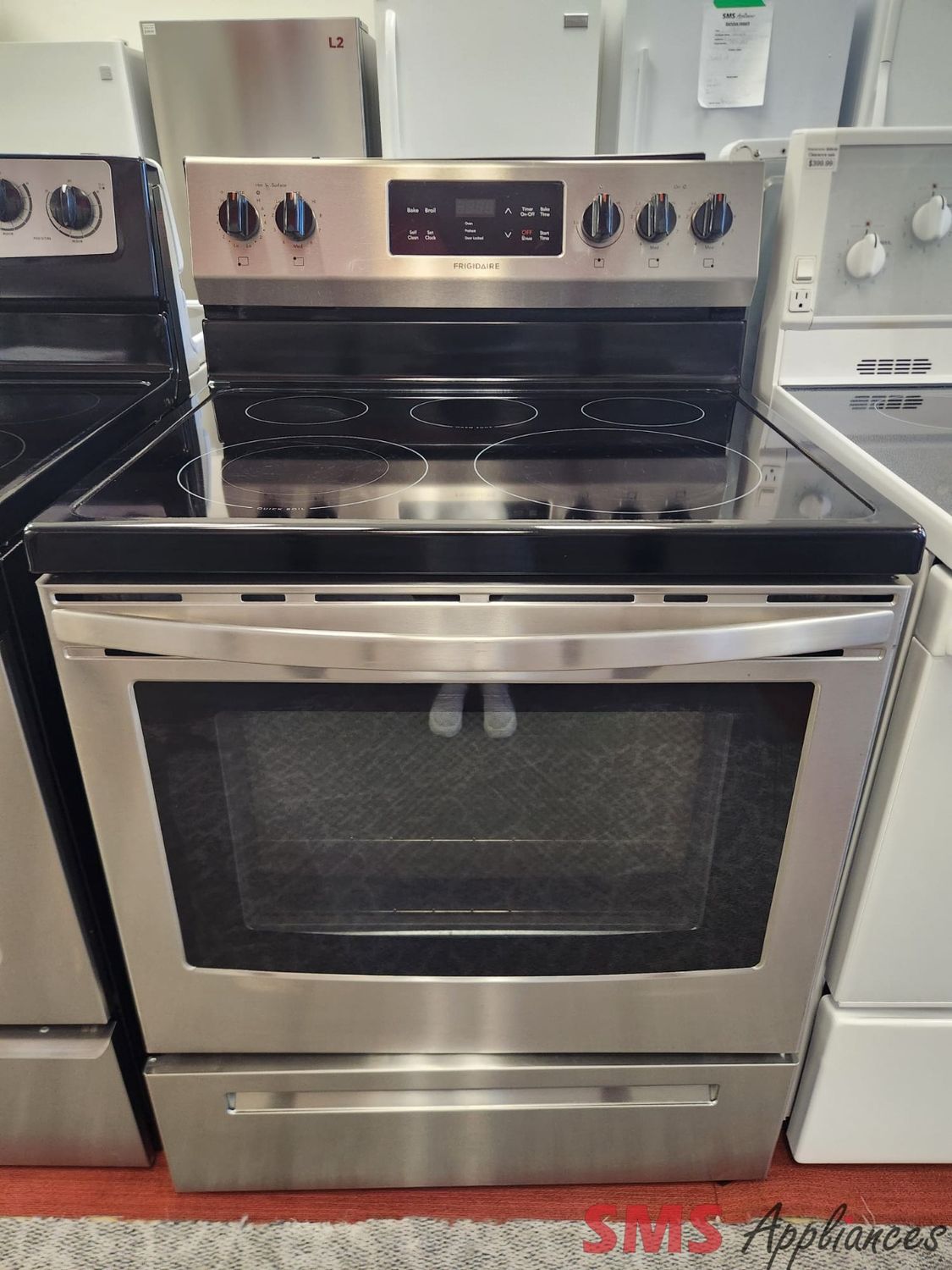 Frigidaire Glass Top Stove CFEF3054USC