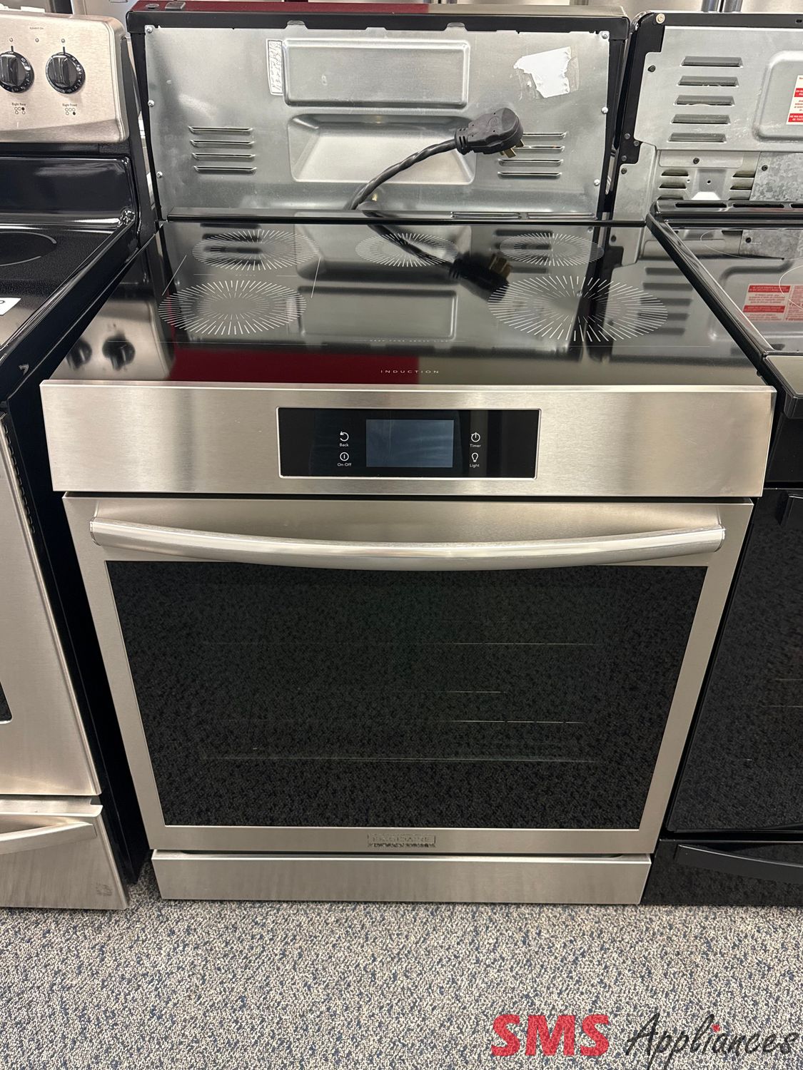 Frigidaire Gallery Induction Glass Top Stove CGFI306CBF