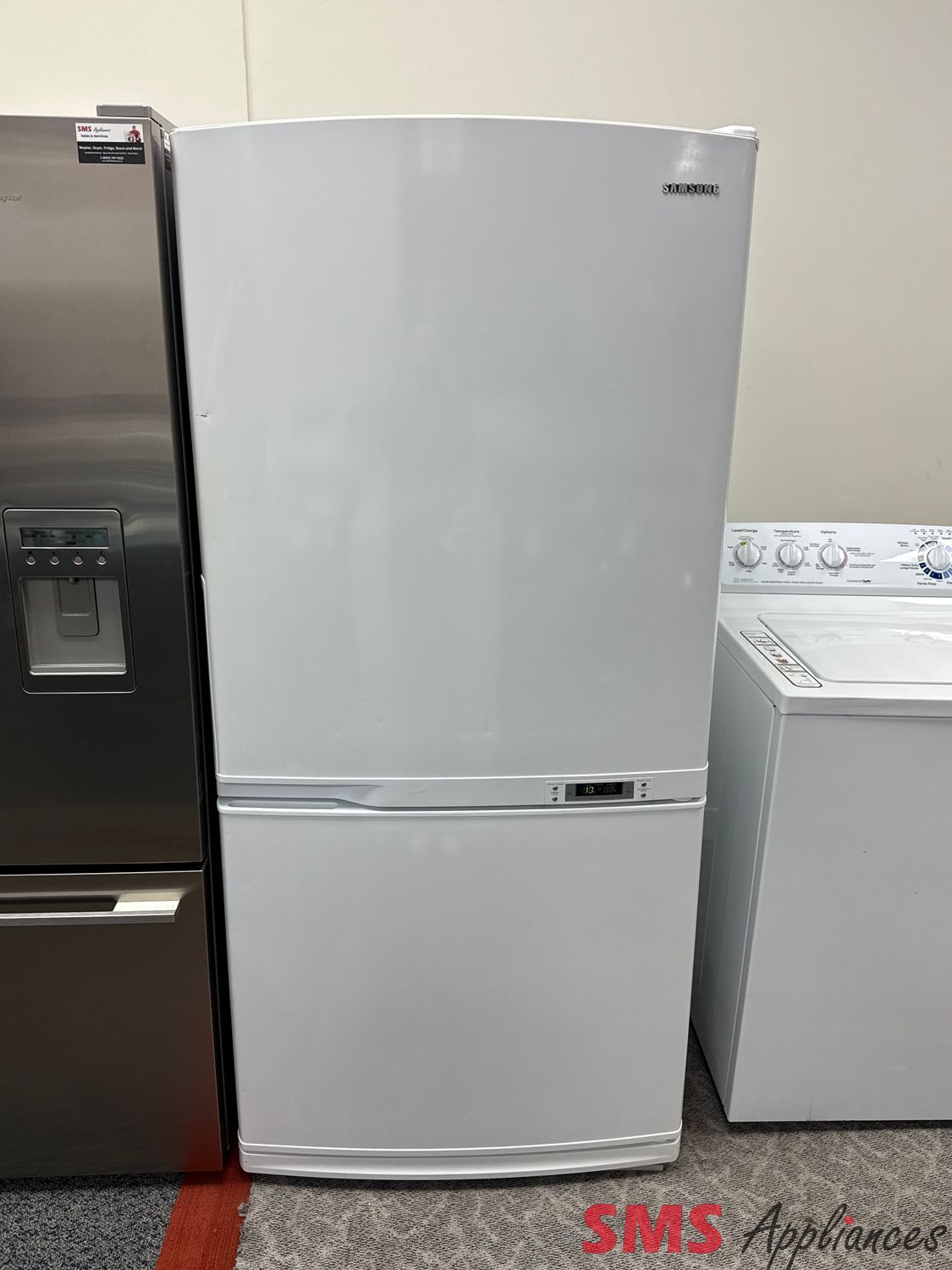 Samsung 32" Bottom Mount Fridge RB1855SW