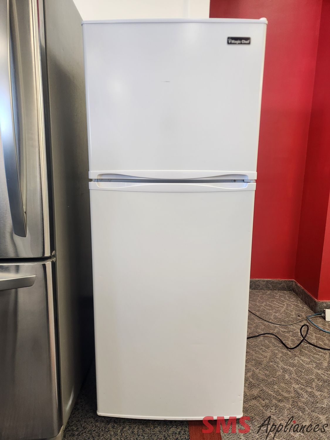 Magic Chef 24" Top Mount Fridge