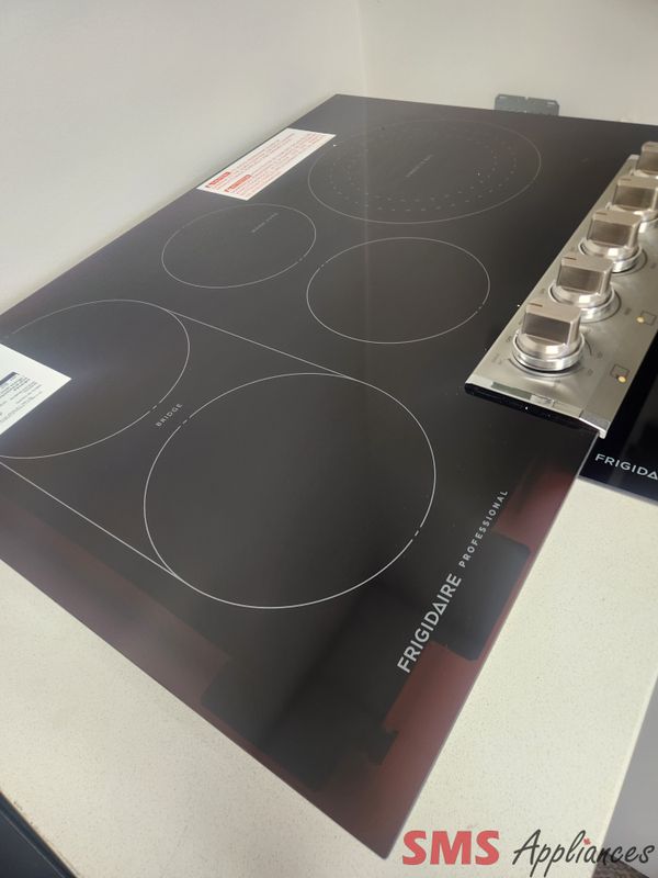 Open Box - Scratch & Dent Frigidaire Professional 30 Open Box - Scratch & Dent Frigidaire Professional 30" Cooktop PCCE3080AF