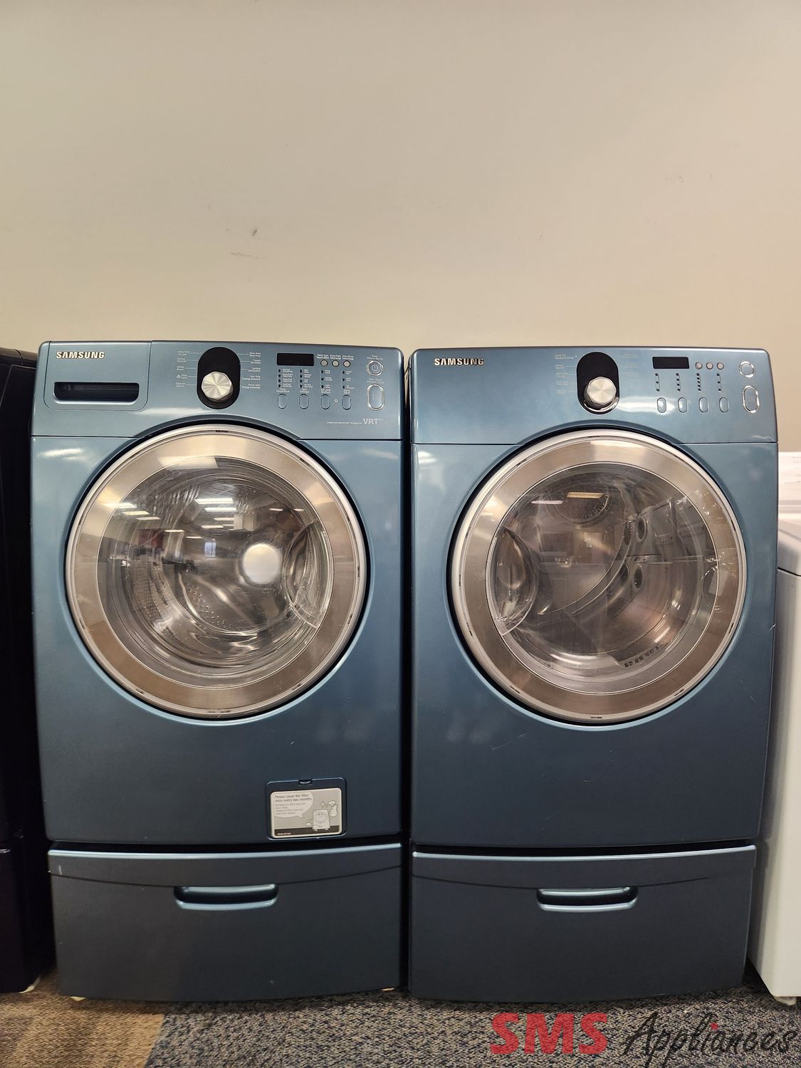 Samsung Washer & Dryer Set with Pedestals WF218ANB/DV218AEB