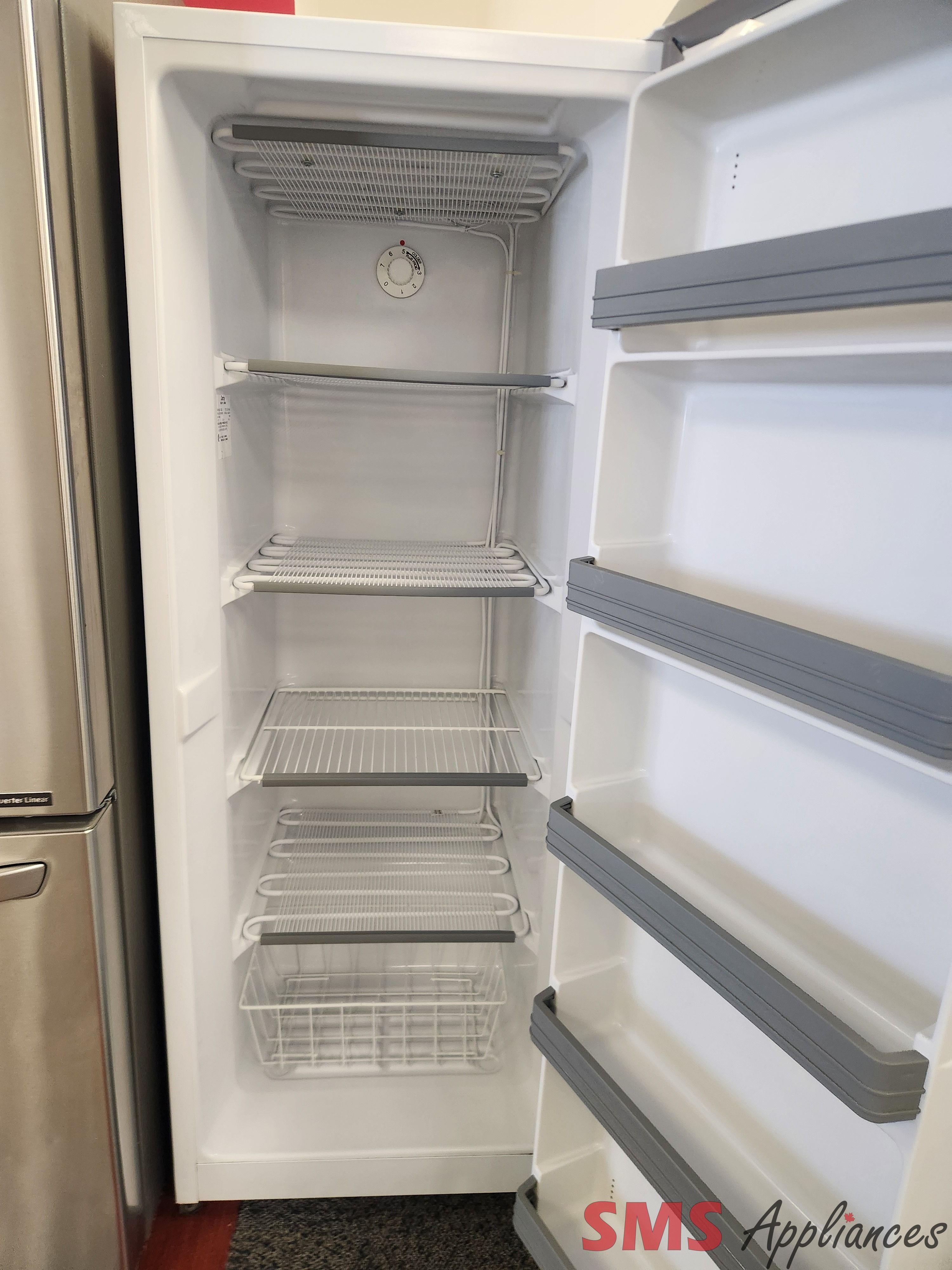 Danby 8.5 cu.ft Upright Freezer D1100W