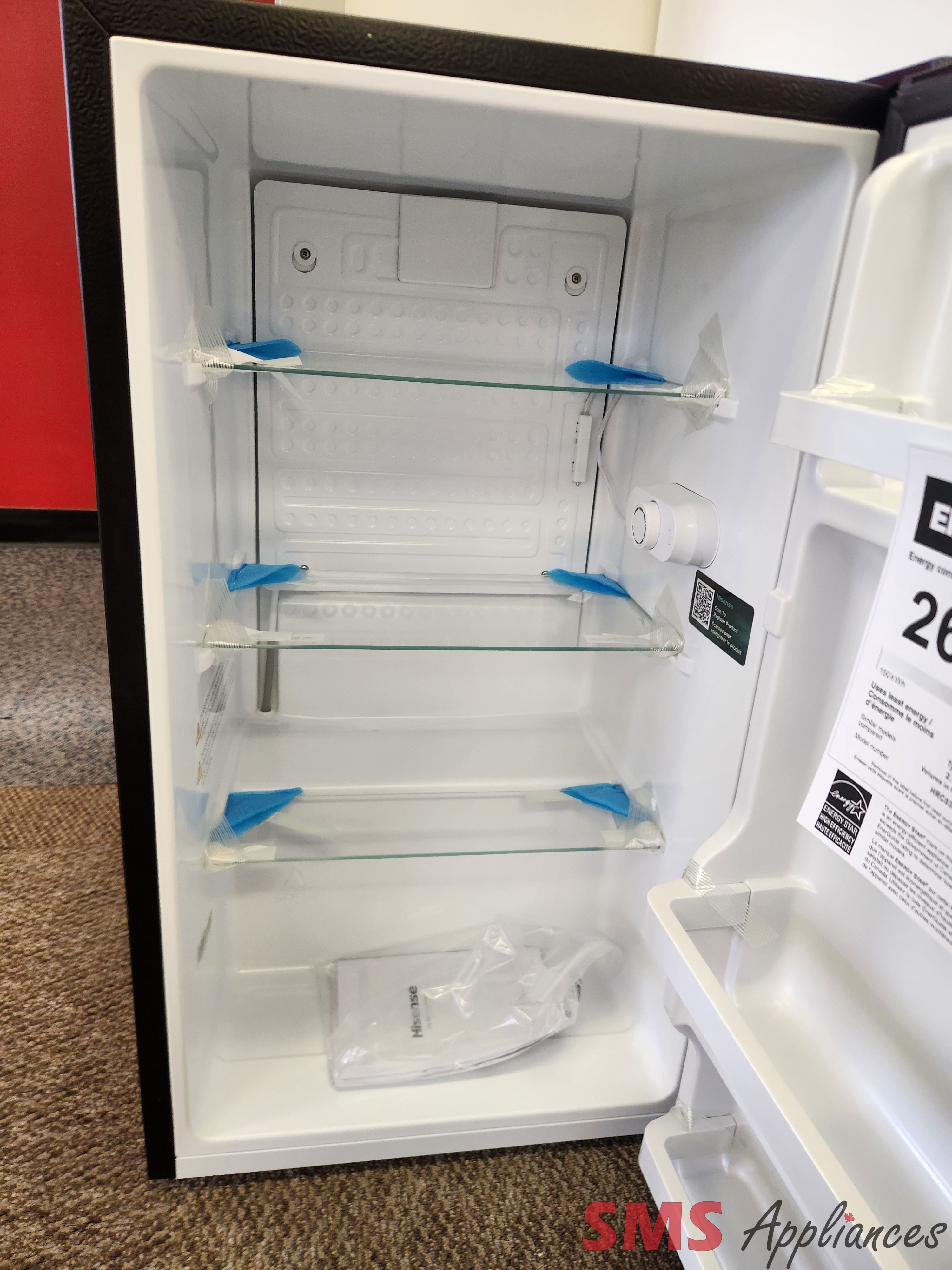 Open Box - Scratch & Dent Hisense Compact Refrigerator HRC033ABE