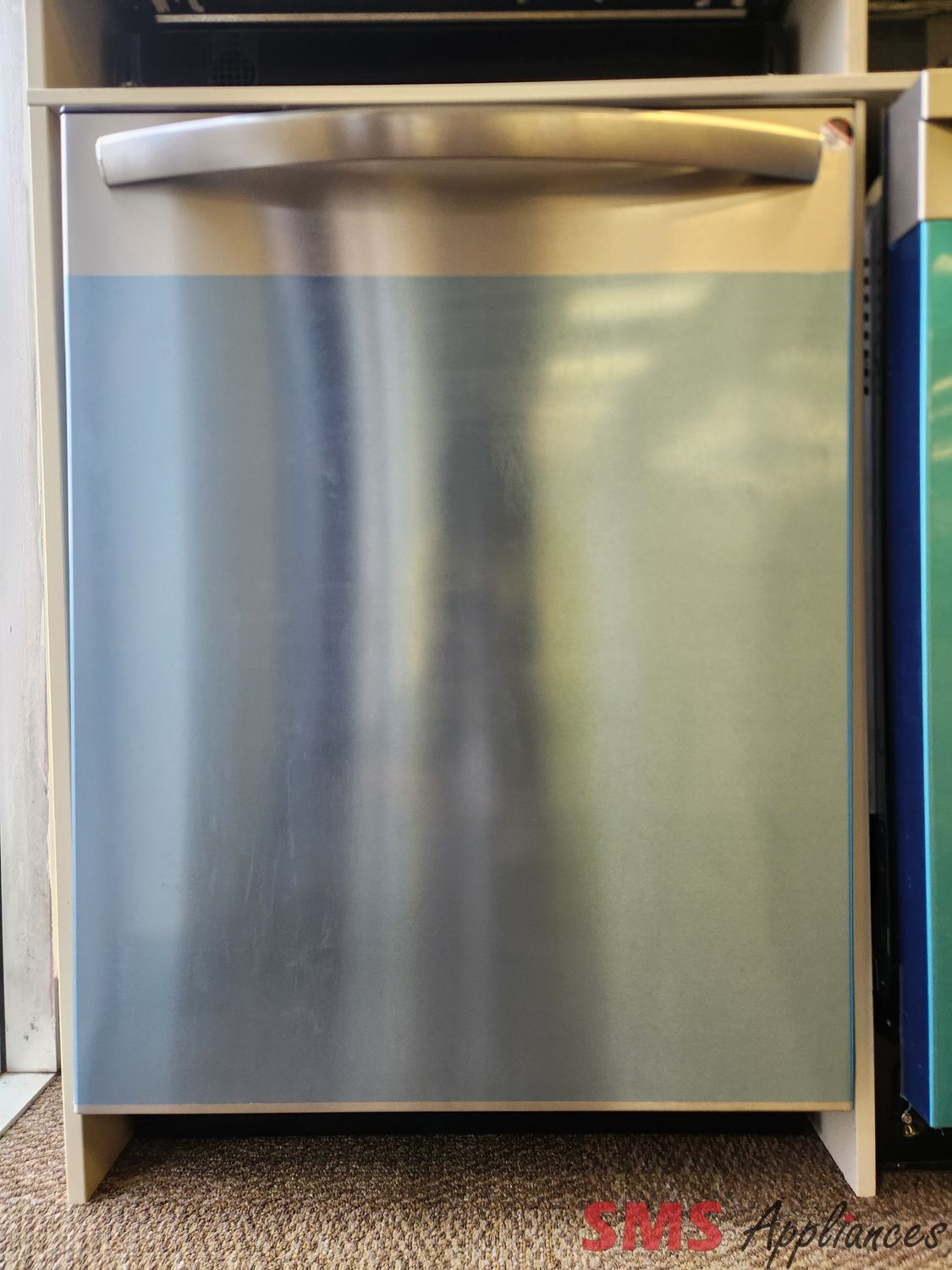 Open Box - Scratch & Dent Frigidaire Gallery 24