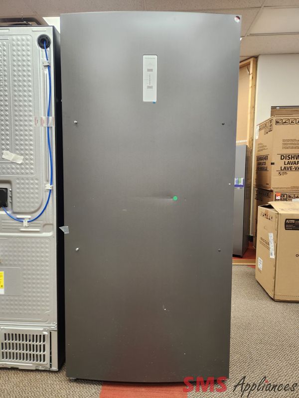 Open Box - Scratch & Dent Frigidaire Upright Freezer 20 cu.ft FFUE2024AN Open Box - Scratch & Dent Frigidaire Upright Freezer 20 cu.ft FFUE2024AN