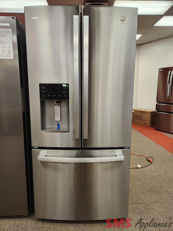 BRAND NEW (FLOOR MODEL) GE Profile 33 BRAND NEW (FLOOR MODEL) GE Profile 33" French Door Fridge PFE24HYRKFS