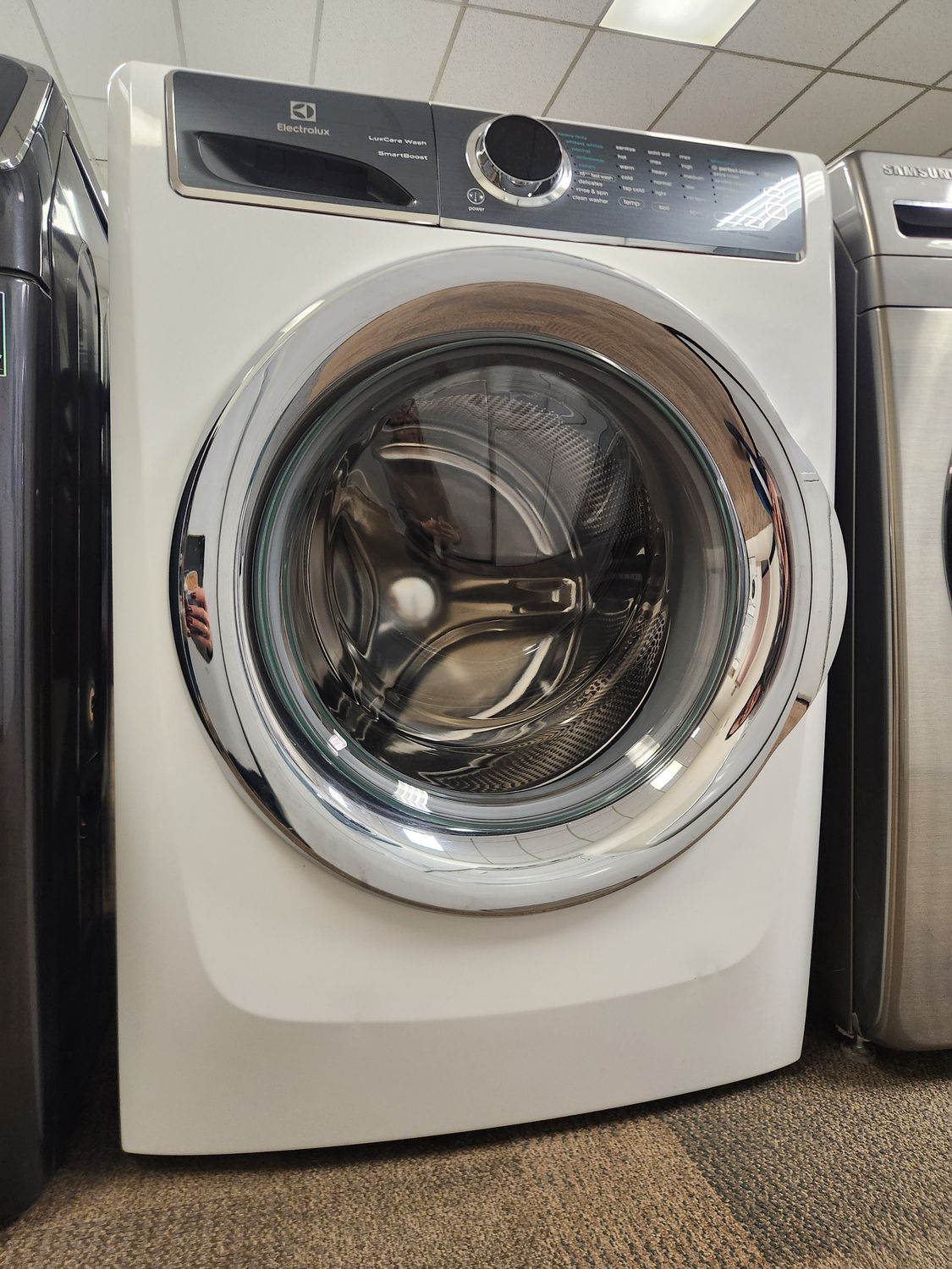 Electrolux Front Load Washer EFLS27UIW