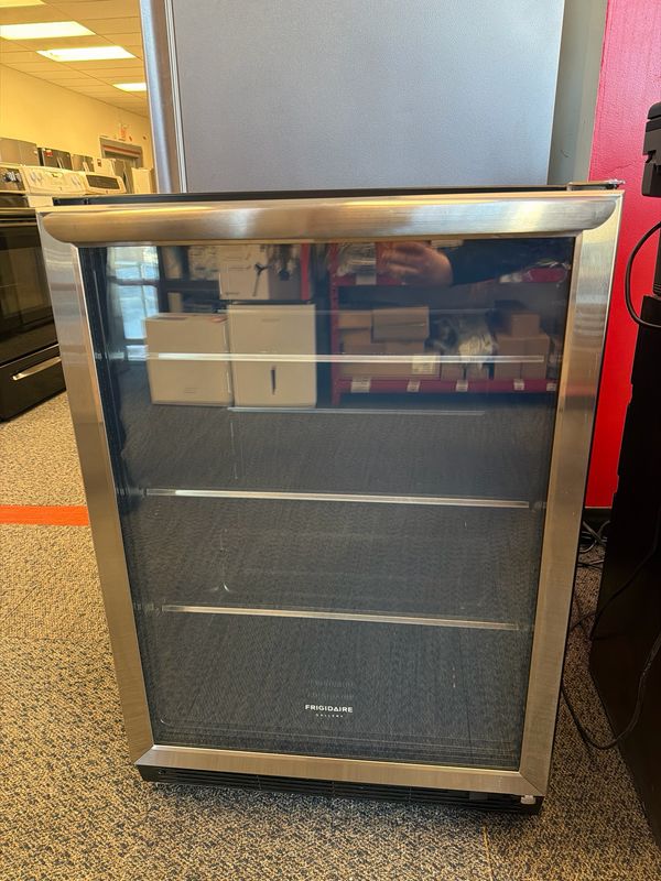 Frigidaire Gallery Beverage Center FGBC5334VS Frigidaire Gallery Beverage Center FGBC5334VS